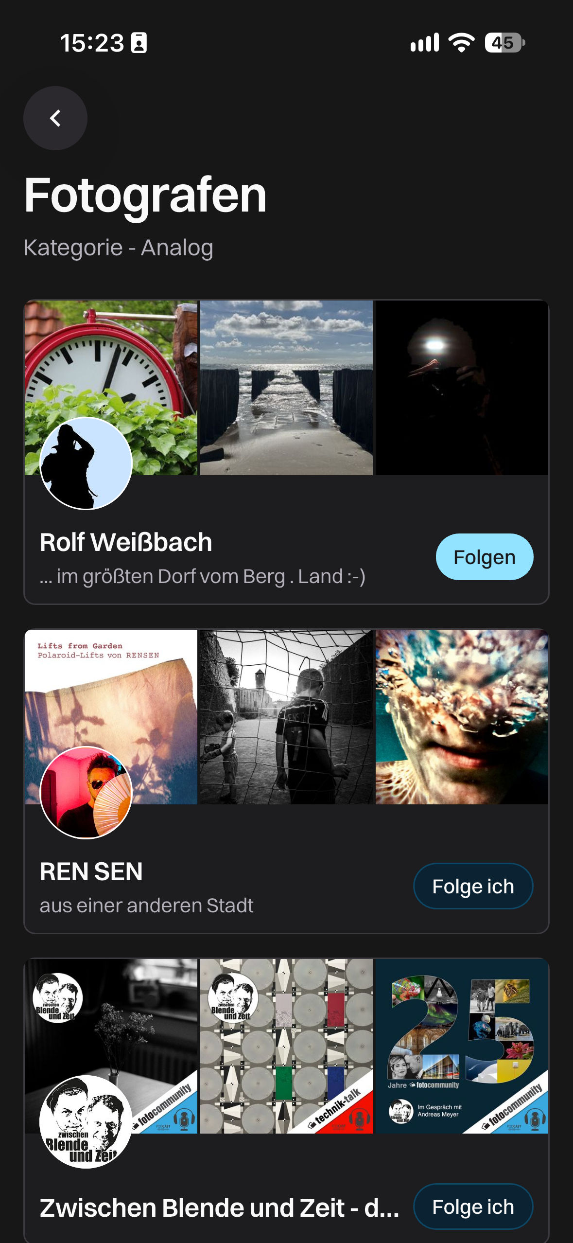 Seite Fotografen der Kategorie Analog mit Fotografenkarten und Folgen-Schaltflächen