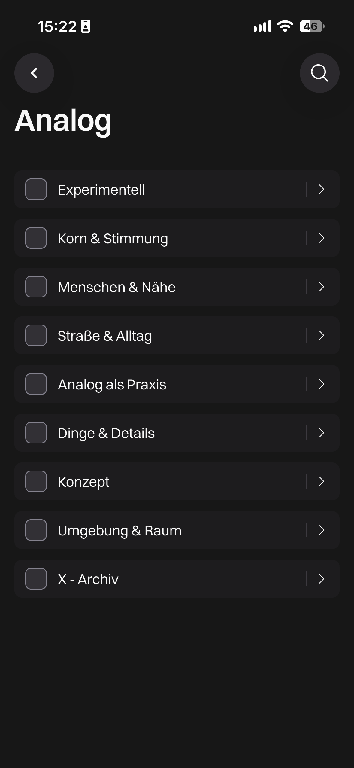 Kategorieseite Analog mit Unterkategorien, Umschalter Raster und Feed und Fotoraster